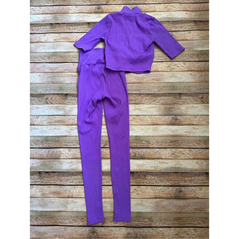 FINAL⬇️EUC💜RARE PURPLE YEAR OF OURS WORKOUT SET - Picture 6 of 6